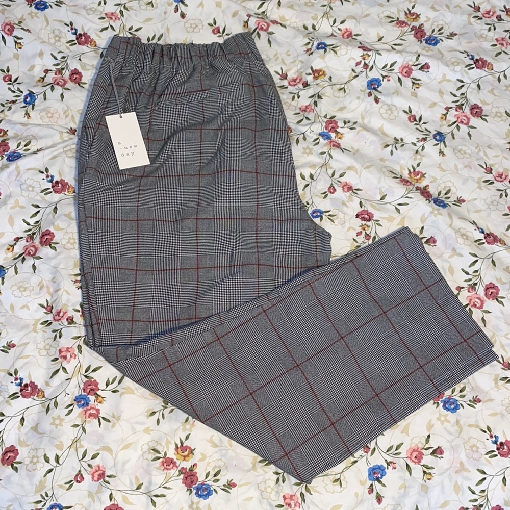 High Rise Slim Pants